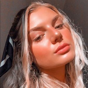 Meet your Posher, Christa